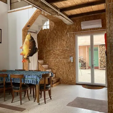 Les Poissons Maison De Originale Дом отдыха Абвиль